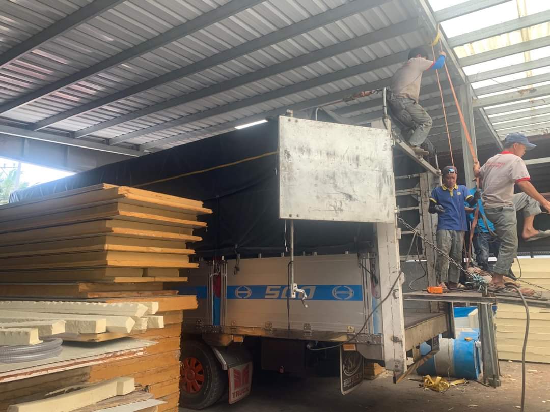 Công ty Thanh Nhã hỗ trợ khách hàng xuất nhập hàng hoá