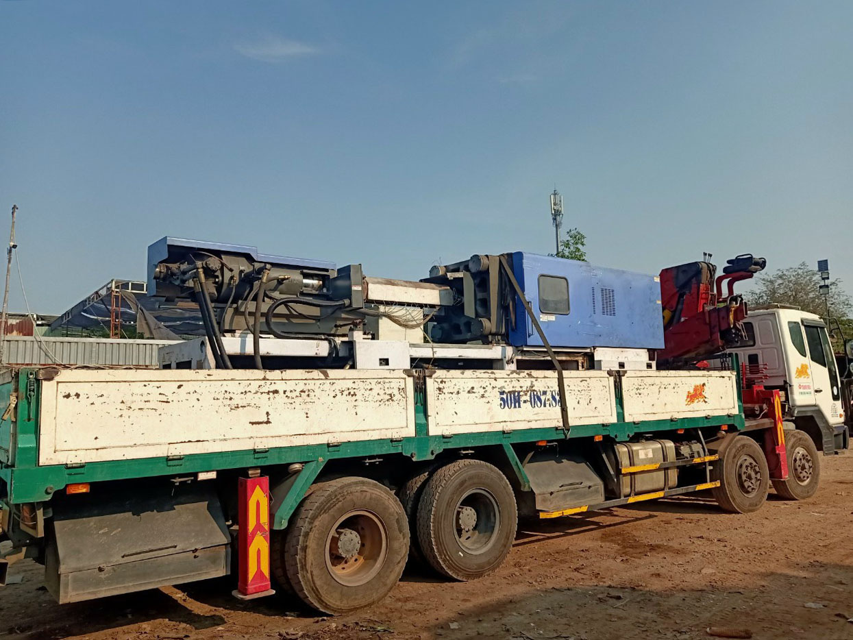 Dịch vụ cho thuê xe cẩu lắp đặt máy móc của Nâng Cẩu Thanh Nhã