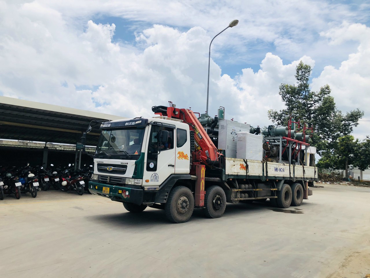 Xe cẩu vận tải Thanh Nhã