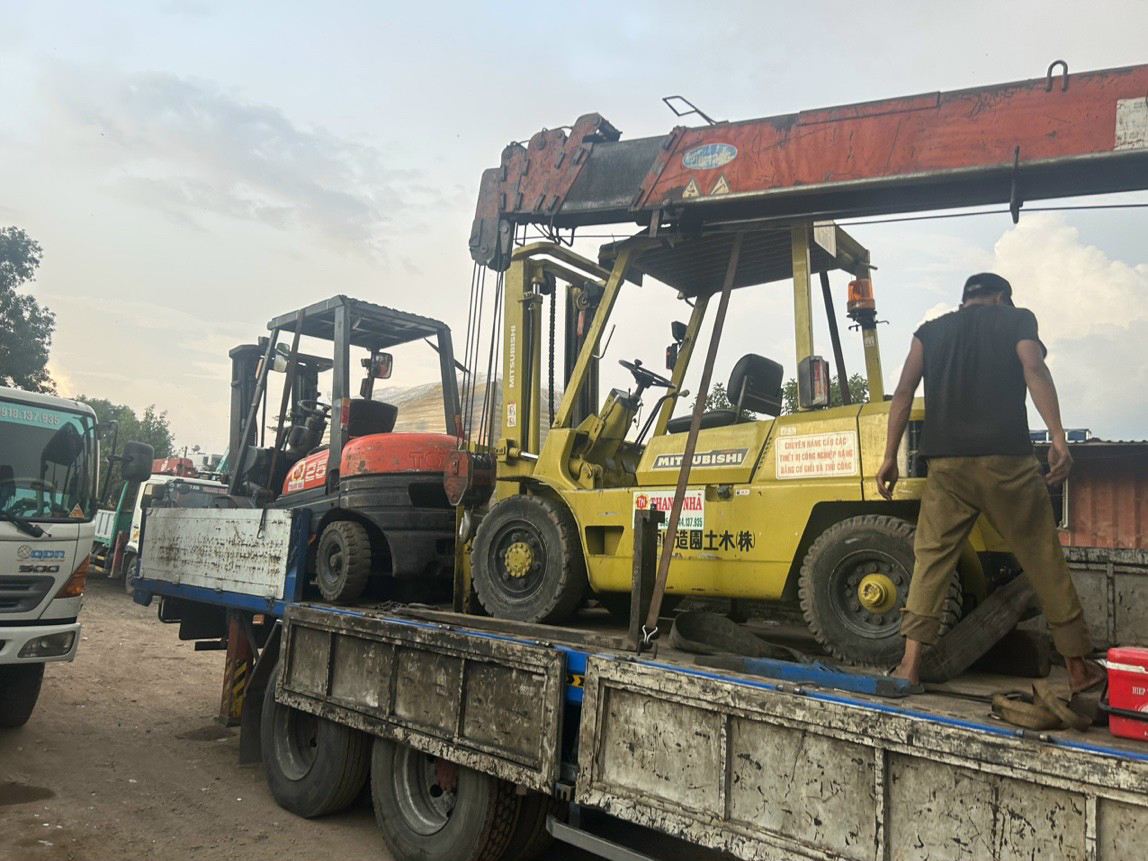 Dịch vụ cho thuê xe nâng của Nâng Cẩu Thanh Nhã