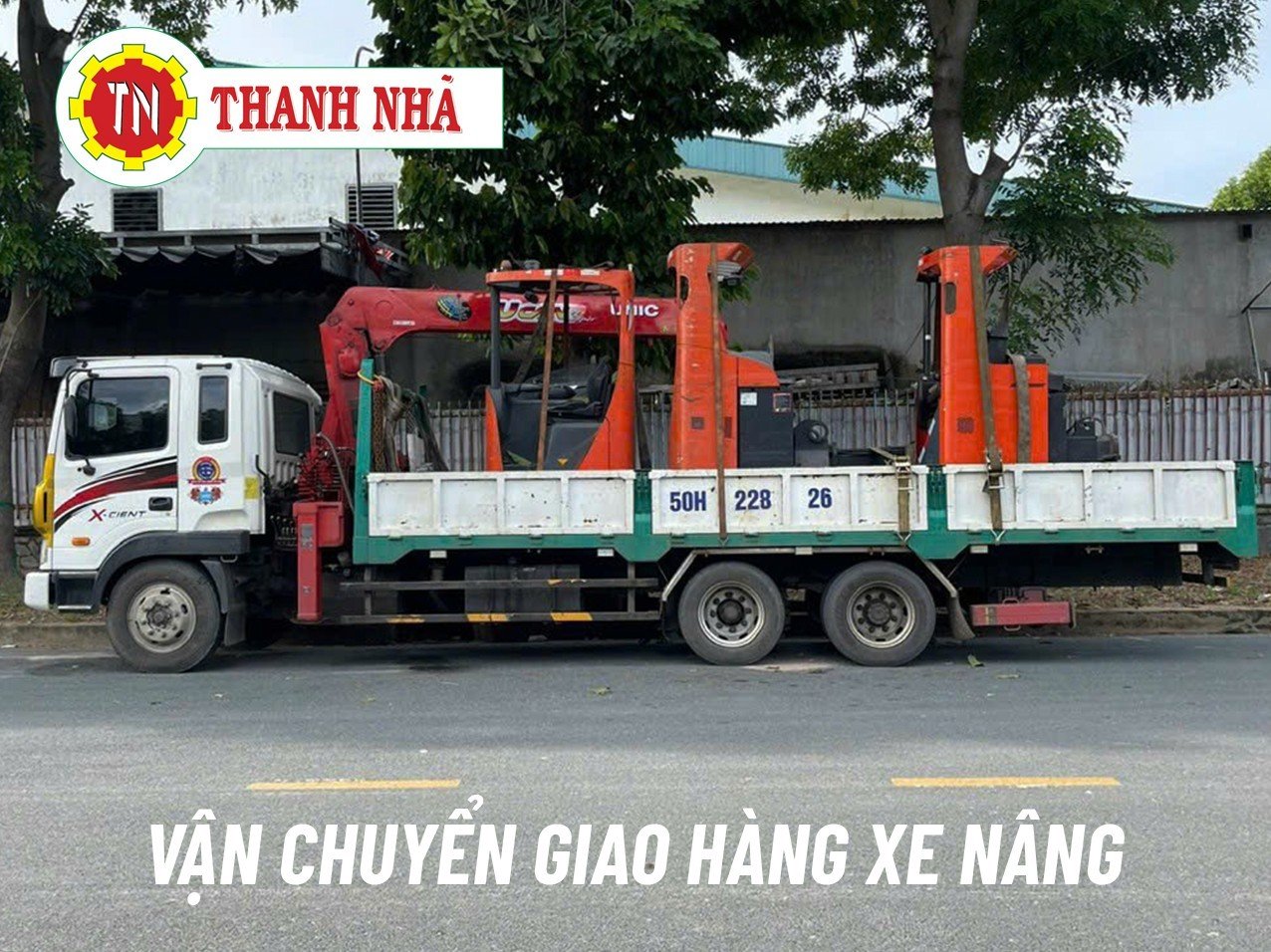 Nâng cẩu Thanh Nhã nhận vận chuyển xe nâng bằng xe cẩu