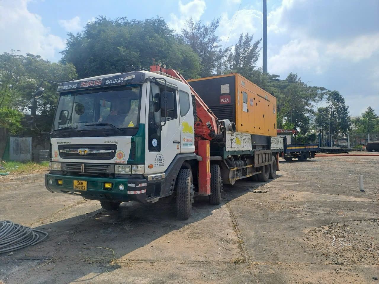 Cho thuê xe cẩu theo ca hoặc theo giờ giá rẻ năm 2024 ở Tp. HCM