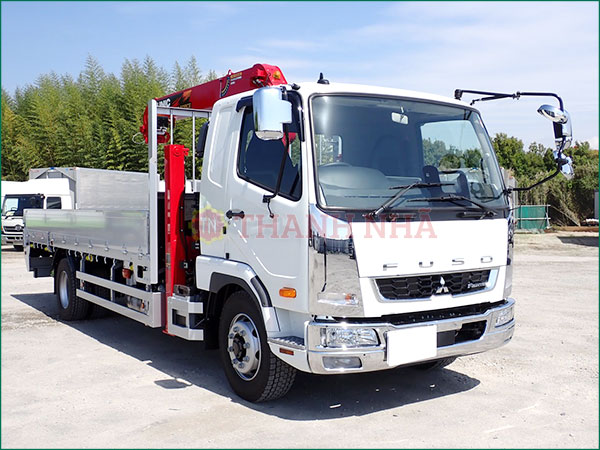 Xe tải cẩu Mitsubishi Fuso Nhật Bản với các tính năng vượt trội.