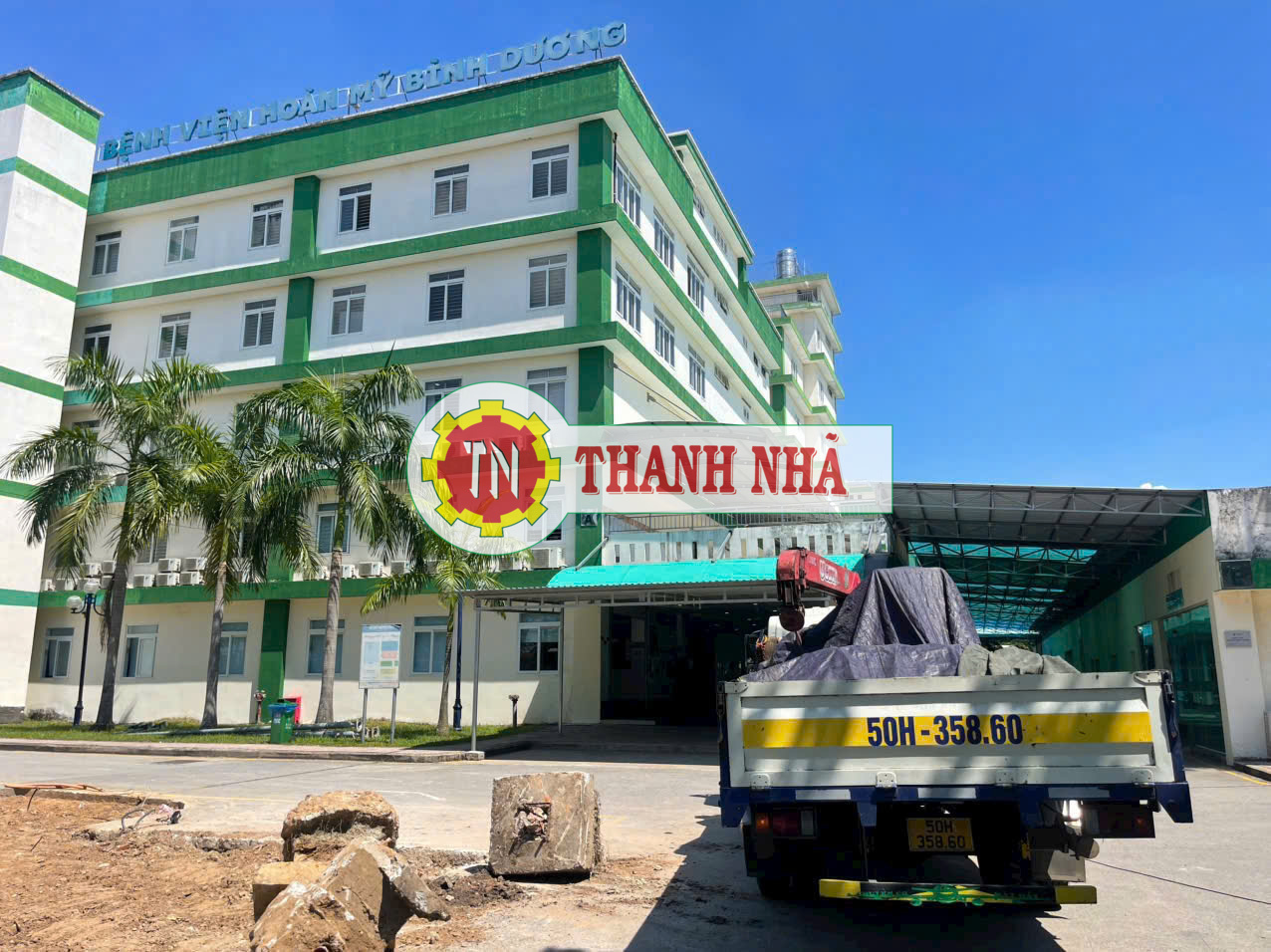 Cho thuê xe cẩu vận chuyển, lắp đặt thiết bị y tế tại Bình Dương Cho thuê xe cẩu vận chuyển, lắp đặt thiết bị y tế tại Bình Dương