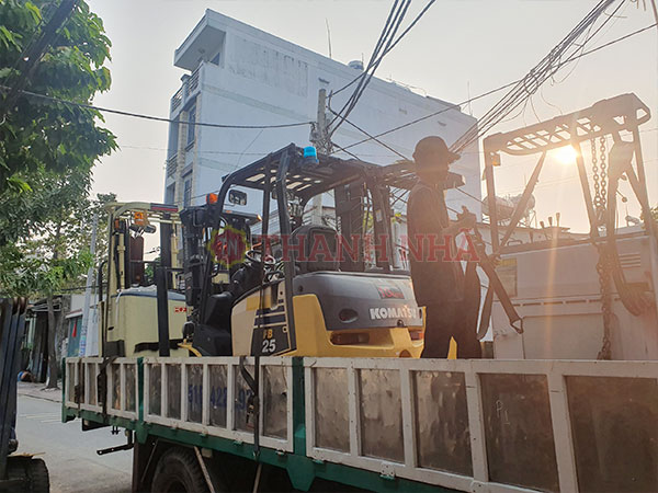 Cho Thuê Xe Vận chuyển Hàng hóa ghép chuyến linh hoạt | Nâng Cẩu Thanh Nhã