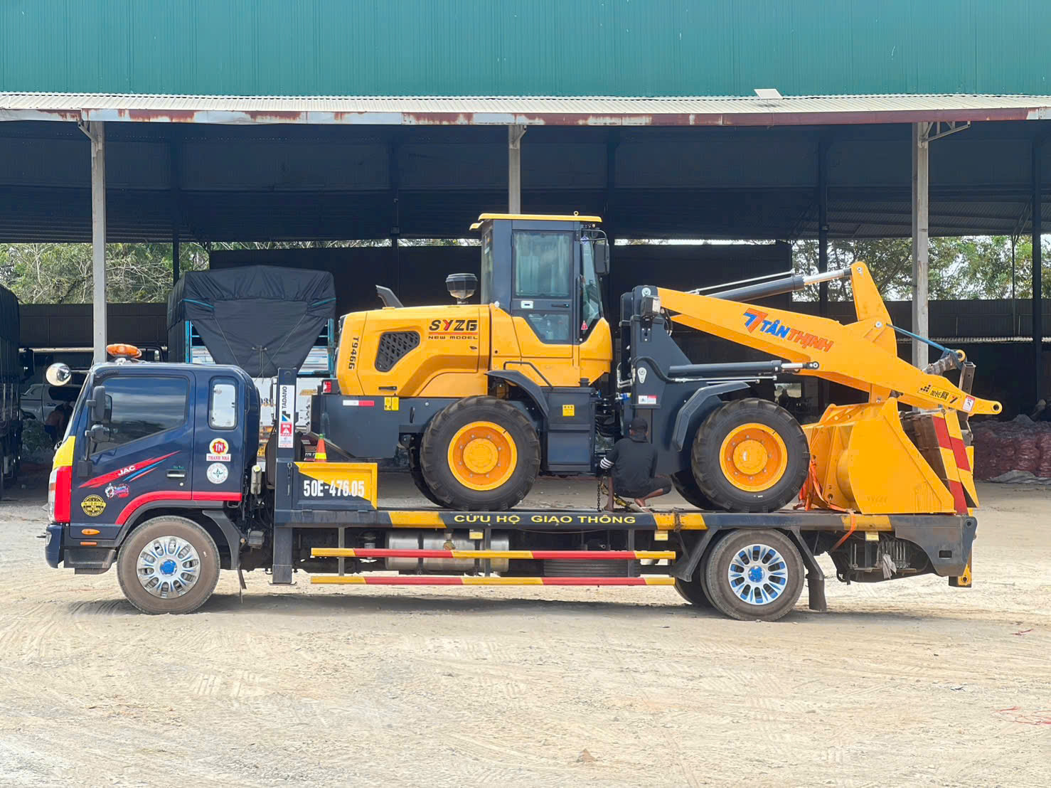 Dịch Vụ Cho Thuê Xe Vận Chuyển Máy Xúc Lật Đến Đà Lạt