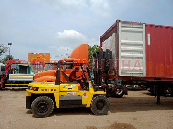 Vì sao nên chọn thuê xe nâng hàng lớn tấn ở Thanh Nhã